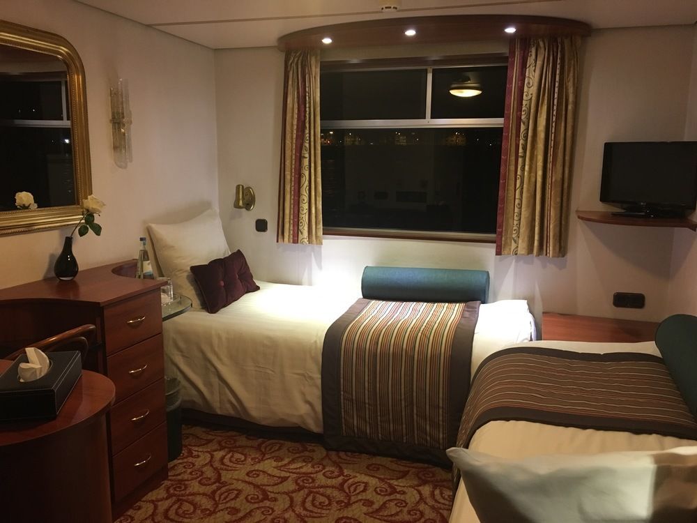 Hotel Knm Ms Switzerland I - Düsseldorf Esterno foto